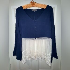 Umgee Navy Blue Top with Lace Bottom Detail – Size Medium. EUC